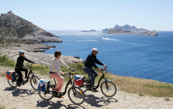 riou archipelago close to the calanques