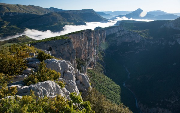 view from the cliff and climbing in the verdon's gorges 