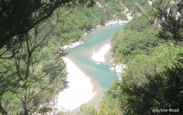 Vue sur le canyon du Verdon depuis le sentier des pêcheurs