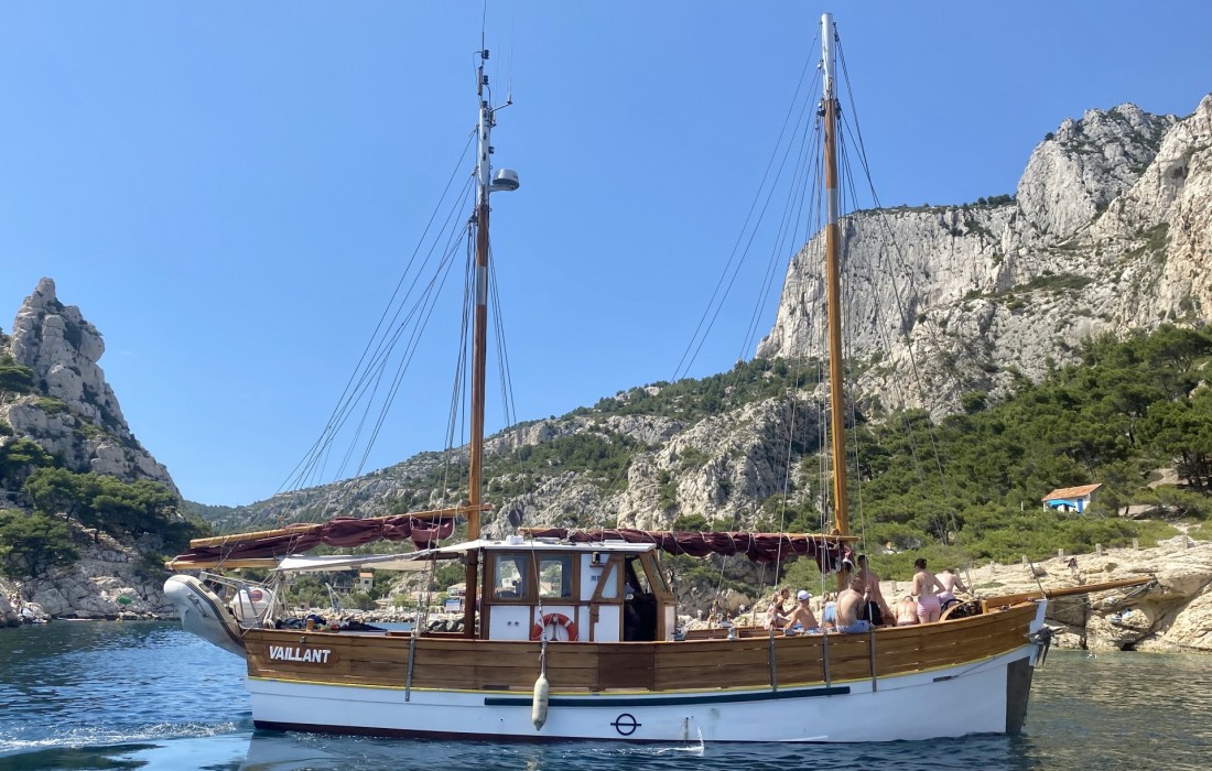Location d'un bateau, baignade et visite des îles et plages du Frioul