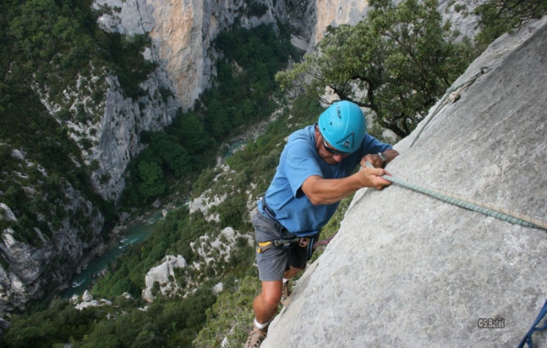Via Ferrata Et Tyrolienne Dans Les Gorges Du Verdon Activit Familiale Via Ferrata Et Tyrolienne Dans Les Gorges Du Verdon Activit Familiale