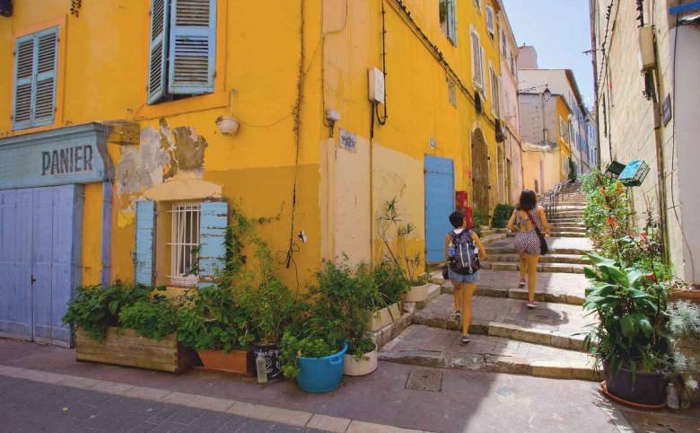 visite du quartier du panier avec guide locaux