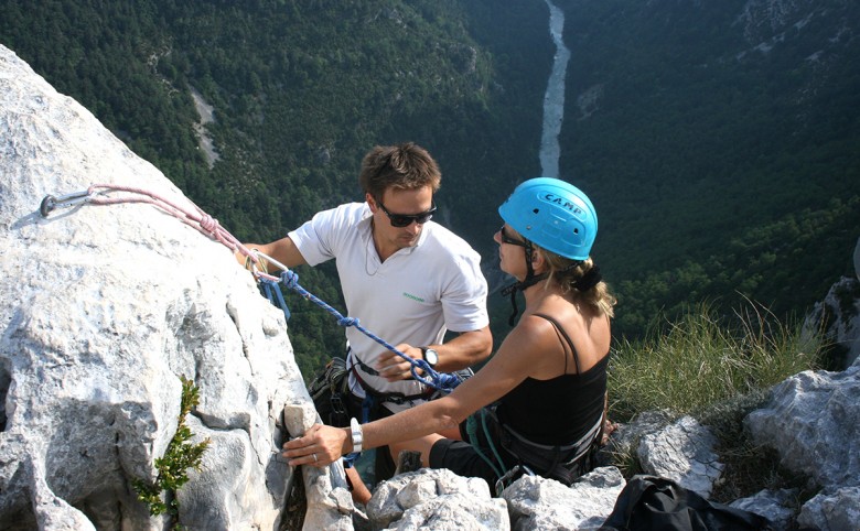 Discover climbing multi pitch with a guide in the verdon's gorges 