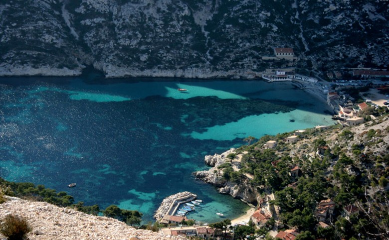 vue sur la calanque de sormiou sejour marseille