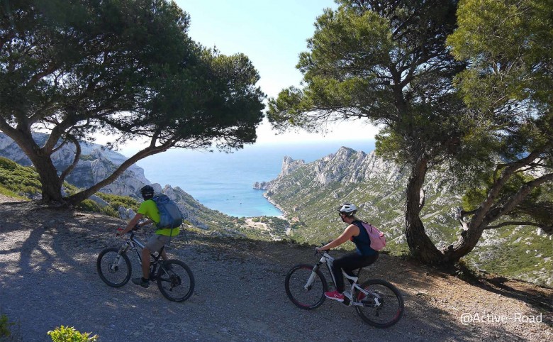 velo calanques et activités